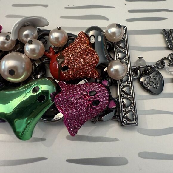 NWT Betsey Johnson Halloween Ghost Charm statement Bracelet Pearls & Charms $168 - Picture 4 of 7